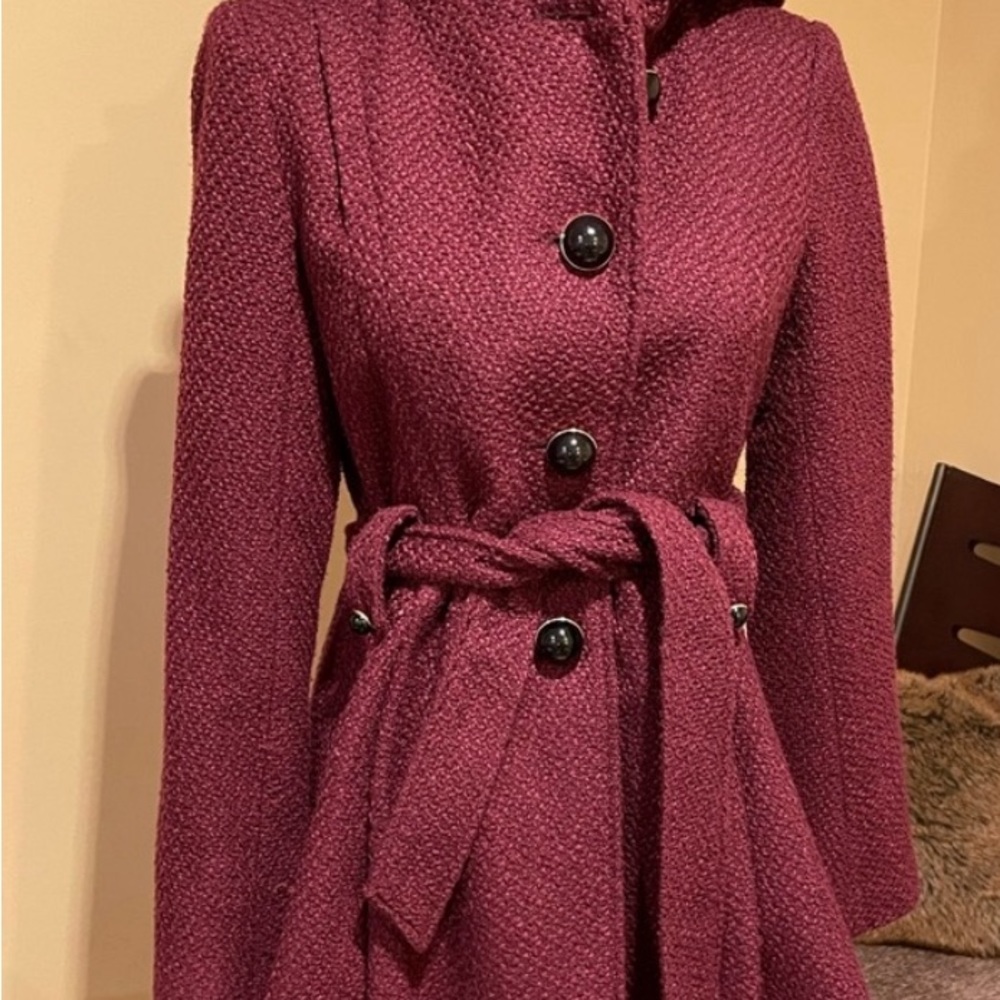 Steve Madden Burgundy wool/poly coat with adorable details